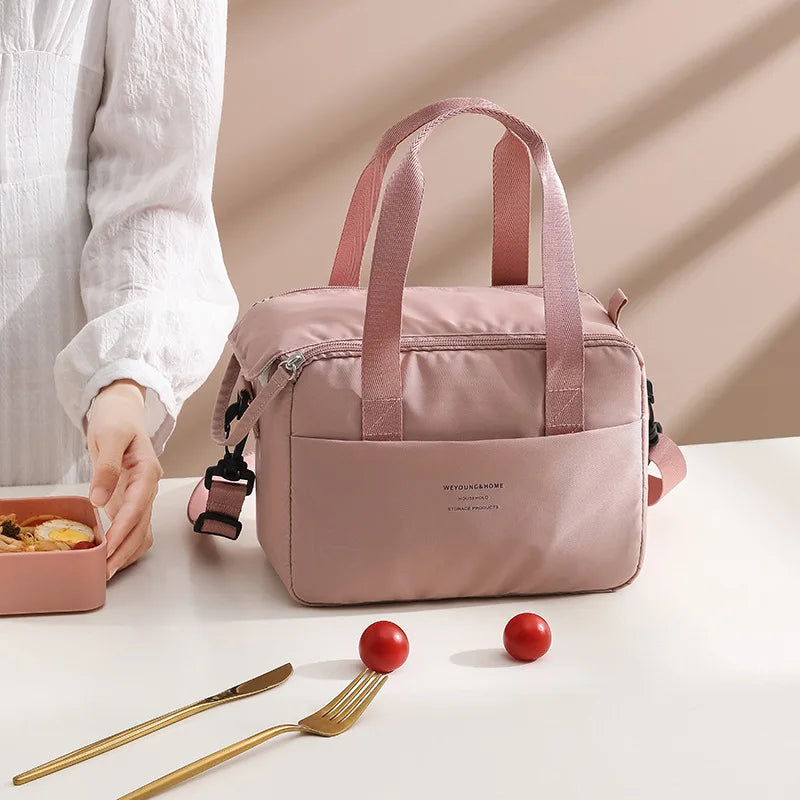 Lunch Bag with Thermal Insulated Interior – Functional & Stylish