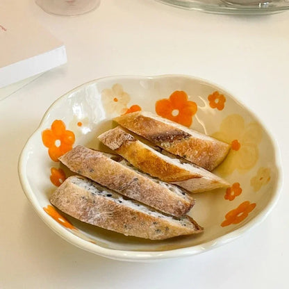 Hand-Painted Ceramic Bowl – Cream Porcelain with Floral Design (17.5 x 5cm)